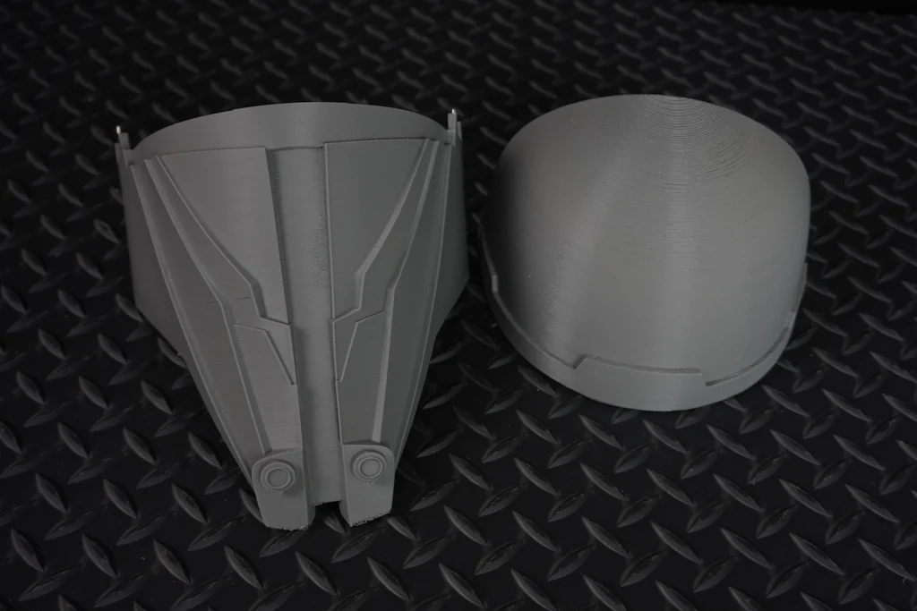 Darth Revan-hjälm sidovy