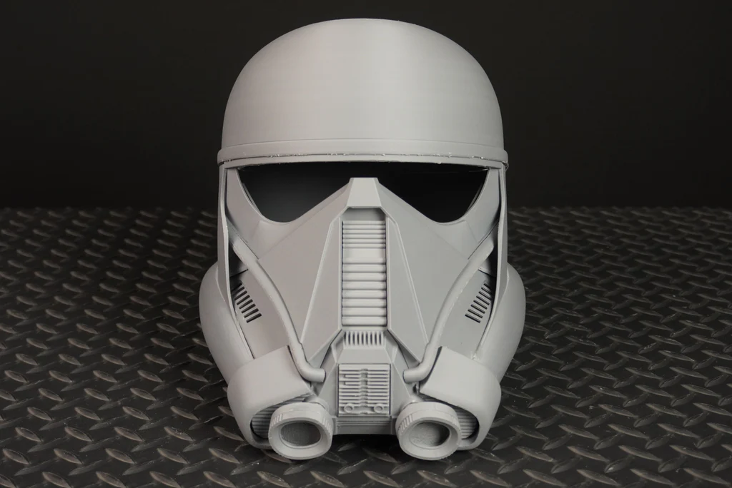 Death Trooper-hjälm höger sidovy