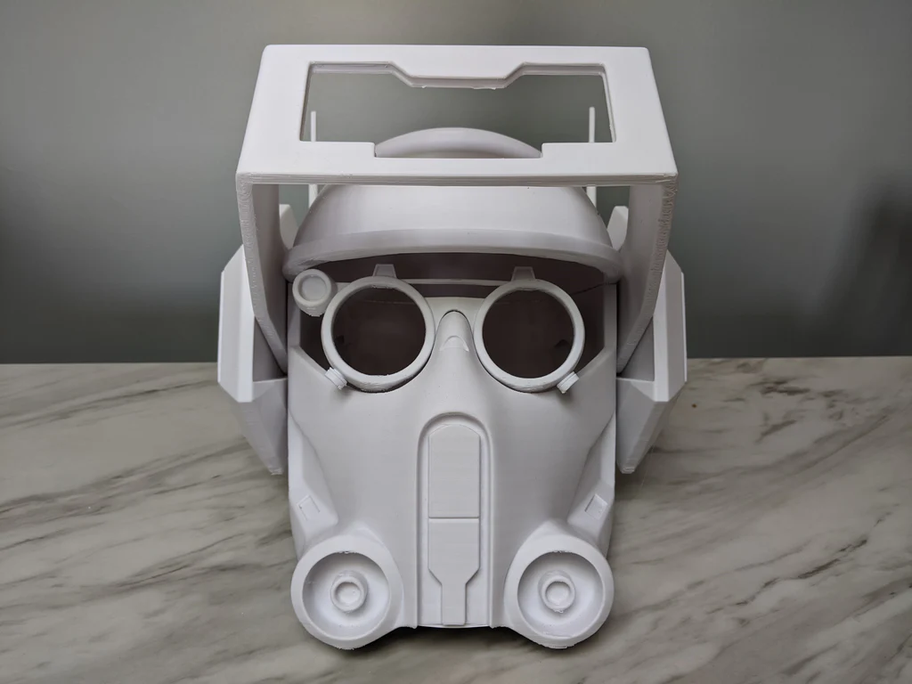 Tech-hjälm bakifrån